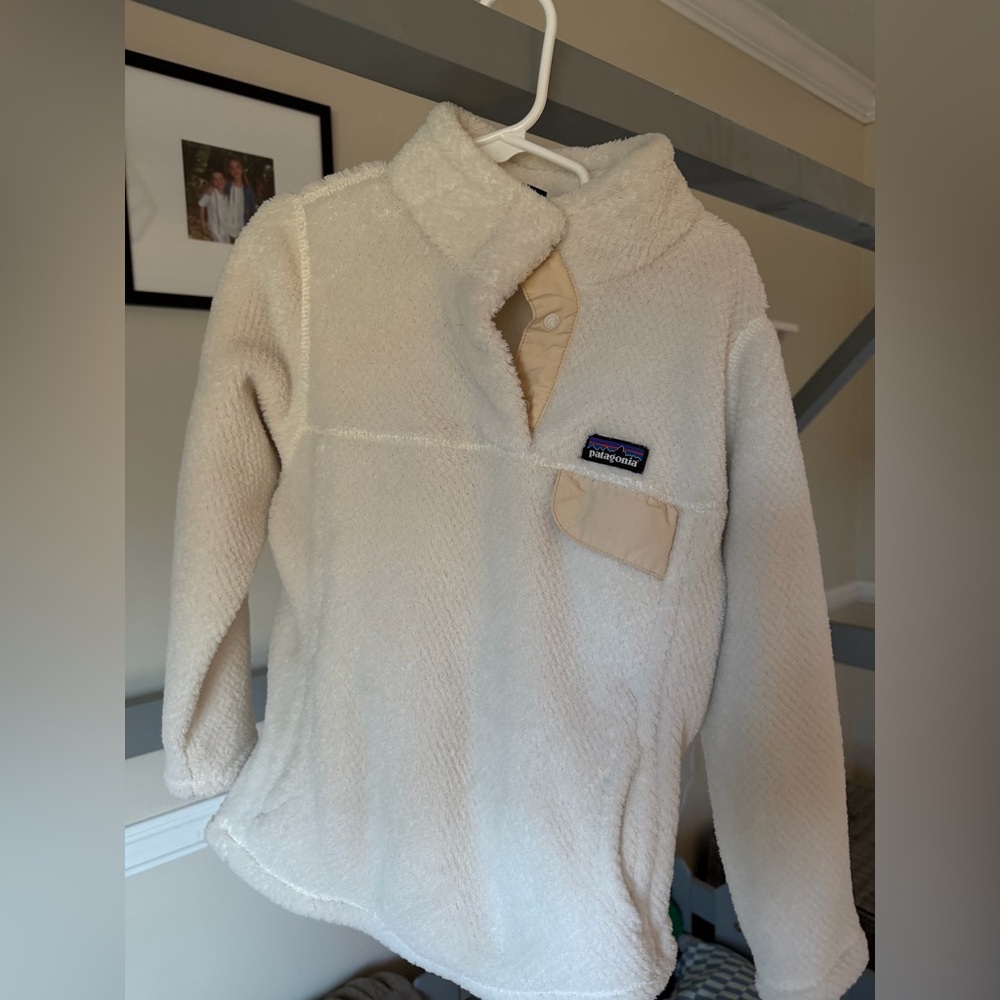Little girls xs size 6/7 Patagonia fleece